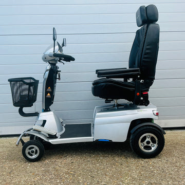 Quingo Toura 2 Mobility Scooter Buggy - Only 32 miles!